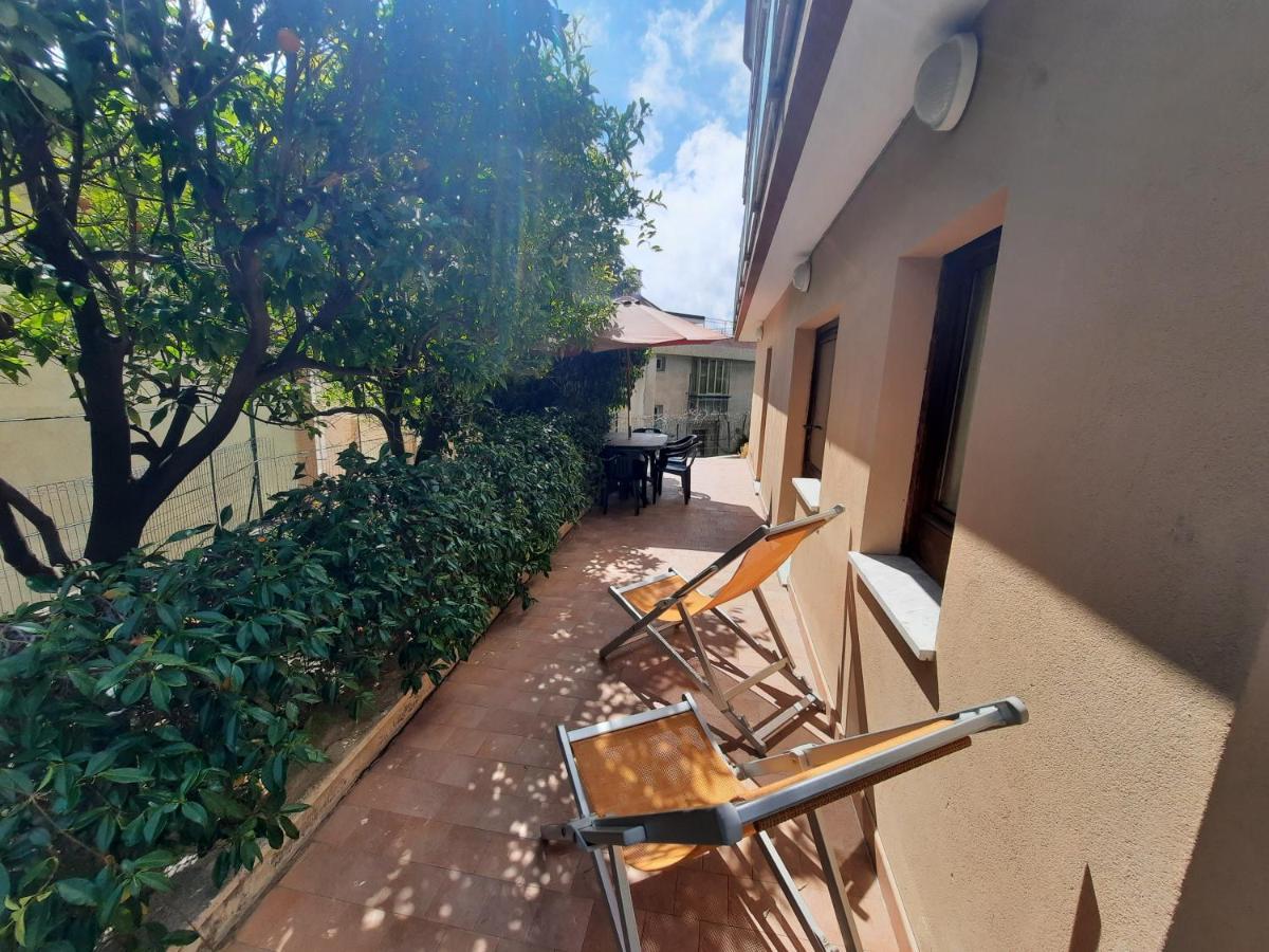 Casa Bell - Appartamento Con Parcheggio Privato E Bike Room Finale Ligure Eksteriør bilde