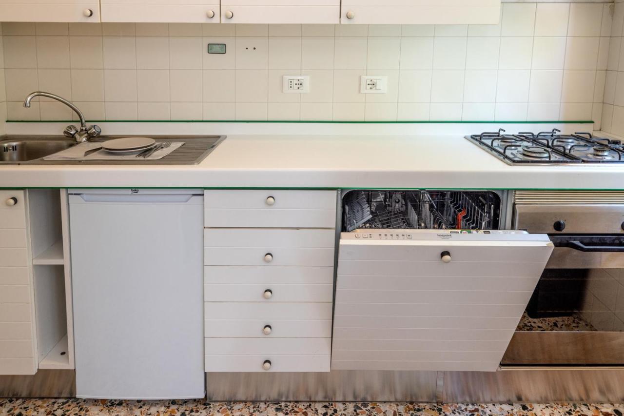 Casa Bell - Appartamento Con Parcheggio Privato E Bike Room Finale Ligure Eksteriør bilde
